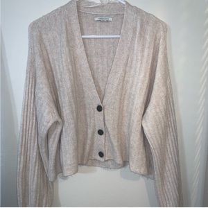 Oversized slightly cropped cardigan American eagle